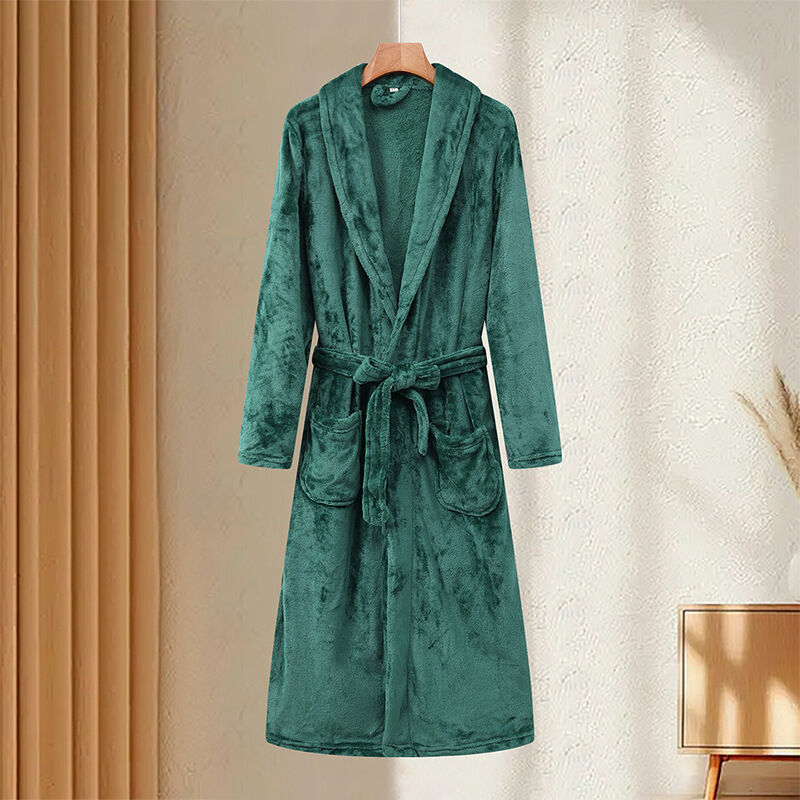 Quality Ultra-Soft Flannel Bathrobe with Loose Relaxed Fit for Festive Christmas Loungewear factory