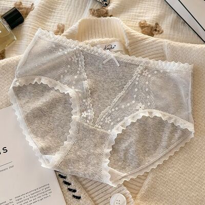 Quality Elegant Delicate Lace Trim Stretchable Stay-Put Fit Soft Breathable Cotton Ladies' Lace Briefs factory