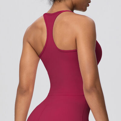 Quality Minimal Moisture-Wicking Women's Sports Top with Breathable Polyamide Fabric for Gym Workouts factory