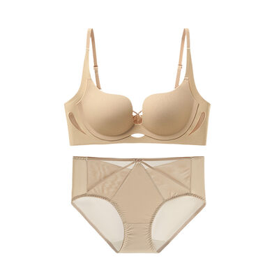 Quality Vented Lightweight Contoured Seamless Jelly Sports Bra For Women All - Day Wear factory